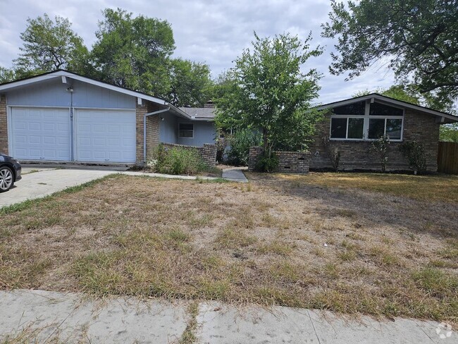 Building Photo - 7902 Rustic Forest Dr Rental