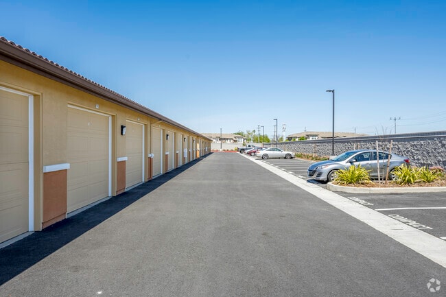 Garages & Extra Parking
