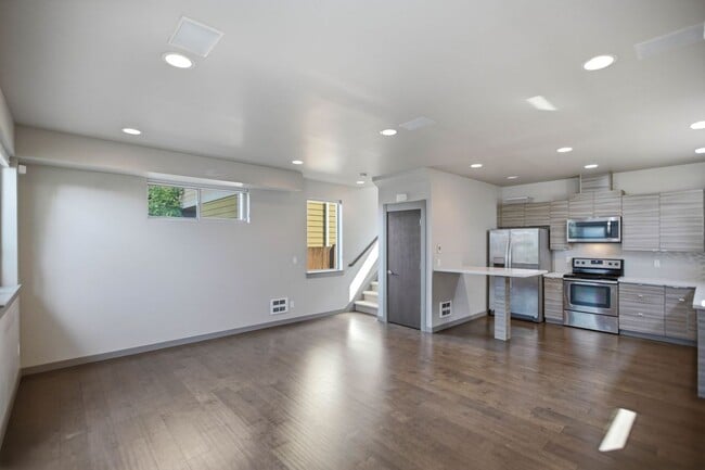 Photo - 4726 Delridge Wy SW