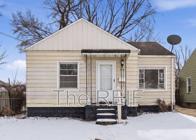 Building Photo - 813 Alvord Ave