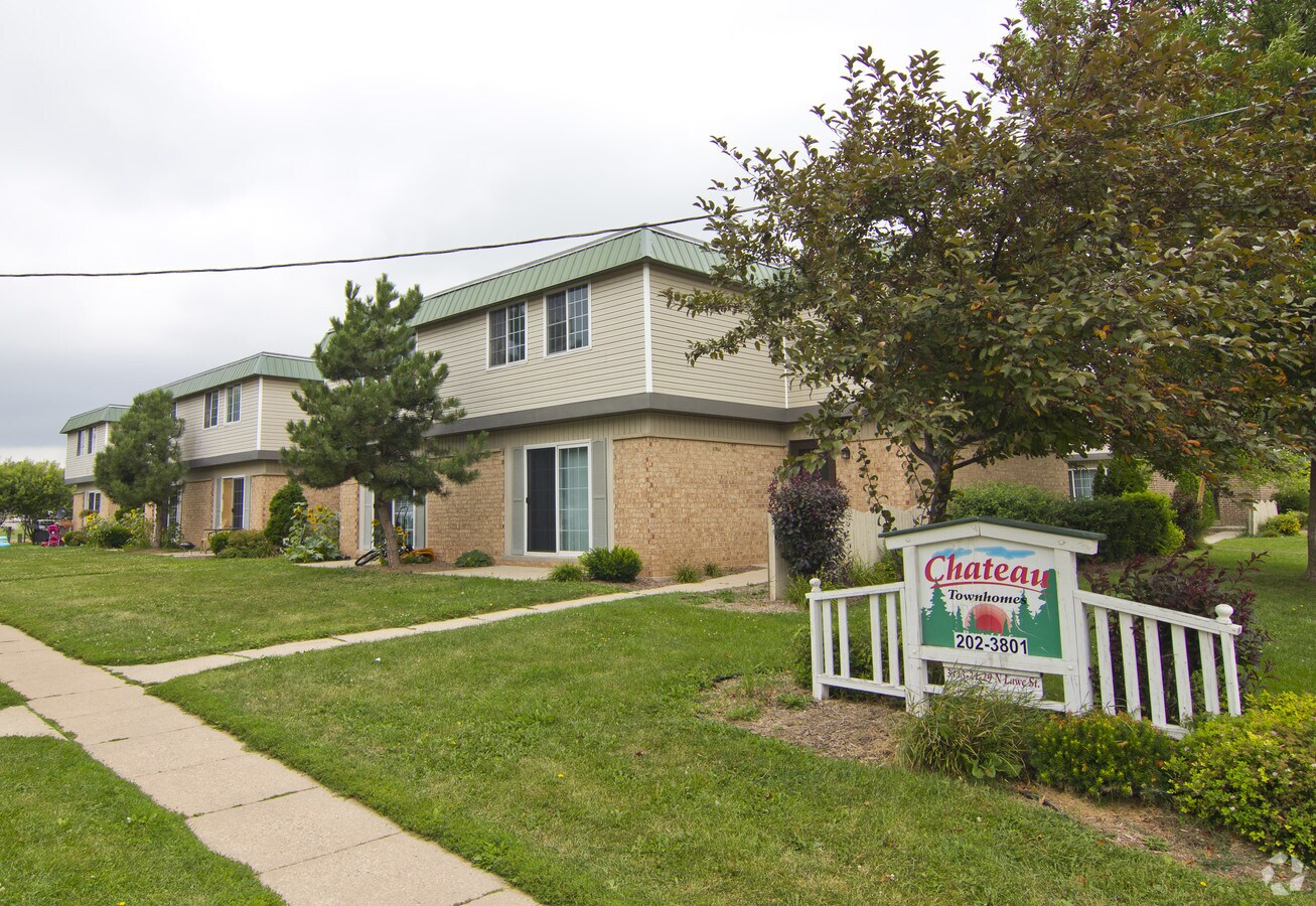 Photo - 3121 N Lawe St Apartments