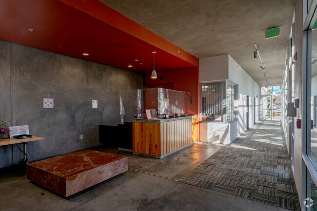 Leasing Office
