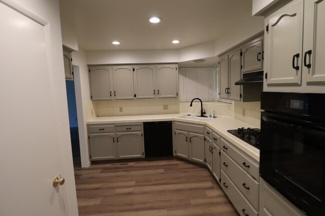 Photo - 6347 N Laureen Ave