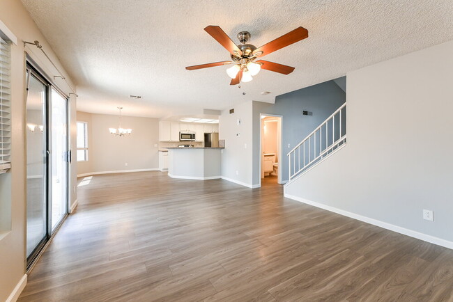 Photo - 2811 Cacto Ct