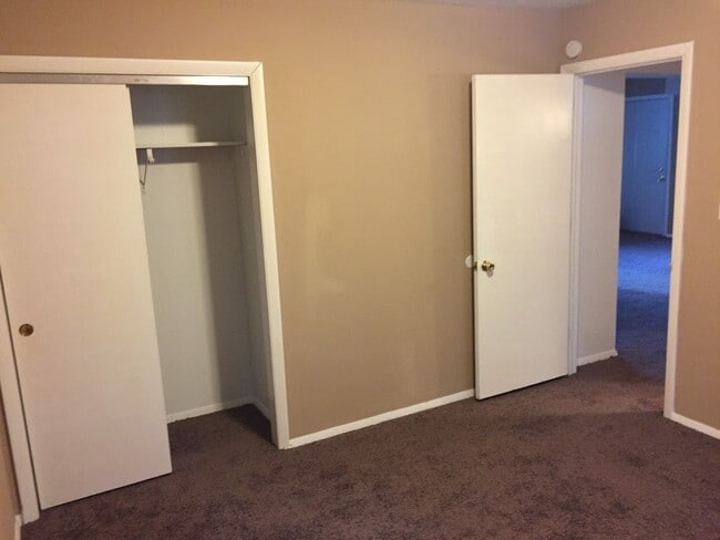 Bedroom 2 - Large closet - 3207 N. Peoria Avenue Unit 4