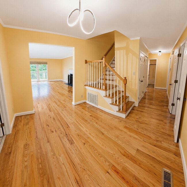 106 Montrose Dr