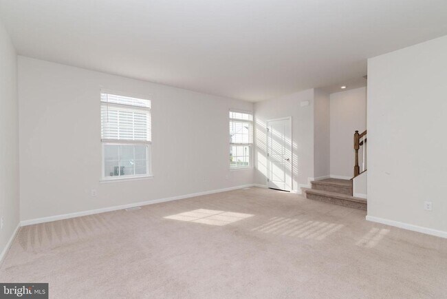 Photo - 6 Sparrow Cir