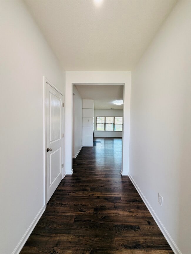 Photo - 280 Lilly Dr