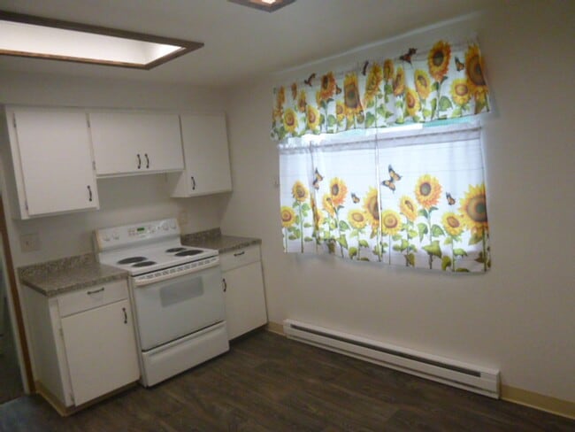 Photo - 3 Bedroom 1 Ba House