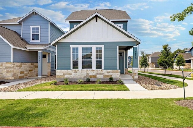Building Photo - Gorgeous 4/BR and 3.5/BA Home on a Corner ...