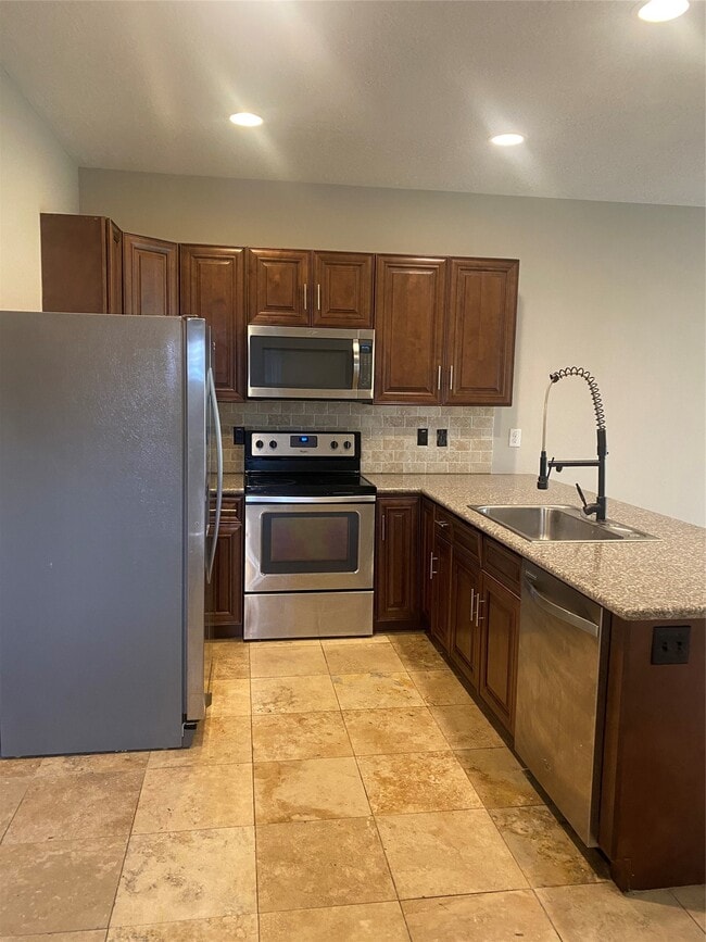 Photo - 307 Covecrest Dr