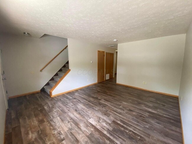 Building Photo - 53 Neil St Unit 2 Rental