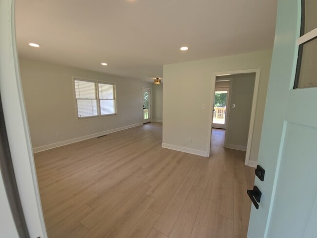 Photo - 509 Beechwood Cir