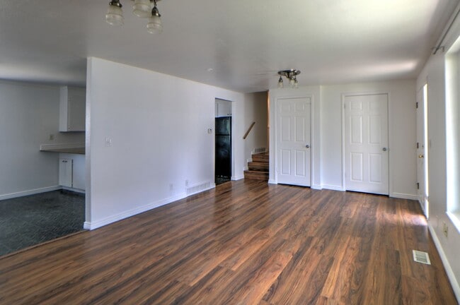 Photo - 967 W Duplex Unidad 969