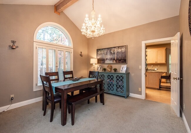 Photo - 841 Oak Crest Cir