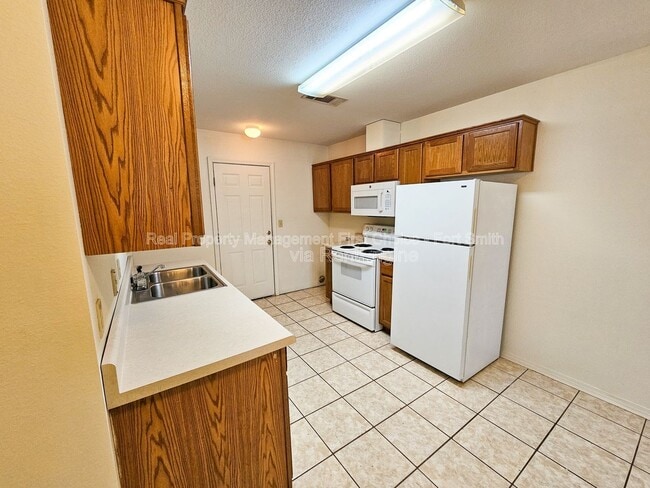 Photo - 1851 Brazil Ave