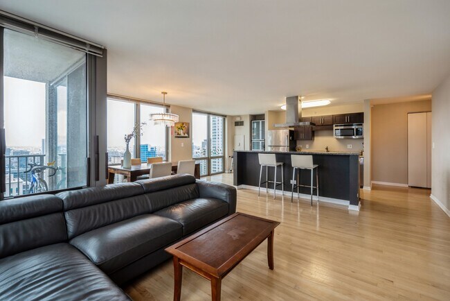 Photo - 2 E Erie St Condo Unit 003205