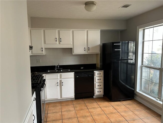 Photo - 3137 Shadow Walk Ln