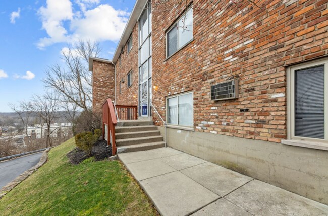Photo - Overlook Apartments