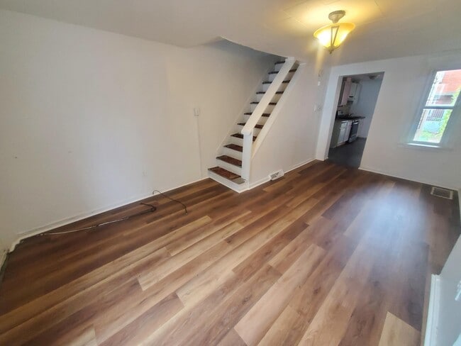 Photo - 404 S 9th St