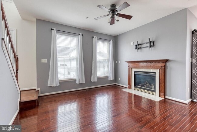 Photo - 1942 Glenroths Dr