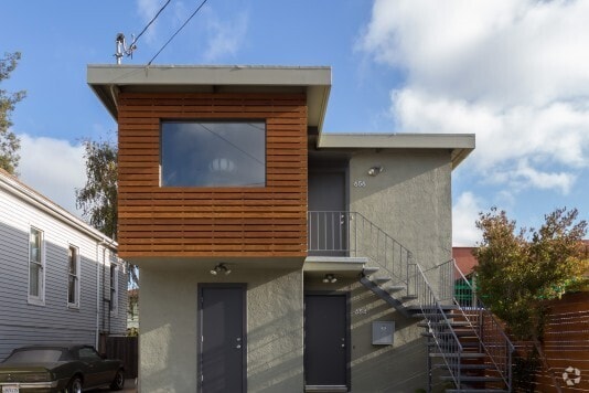 Building Photo - 654 39th St Unit 654 39th Street Rental