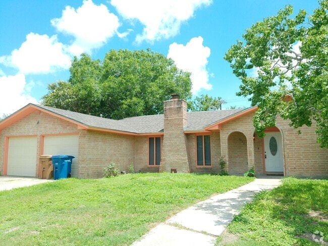 Building Photo - 4622 Newbury Ln Rental