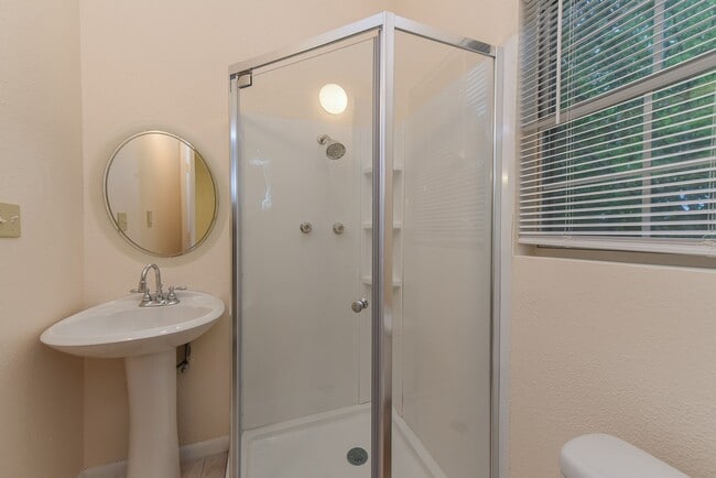 Photo - 18610 Anne Dr