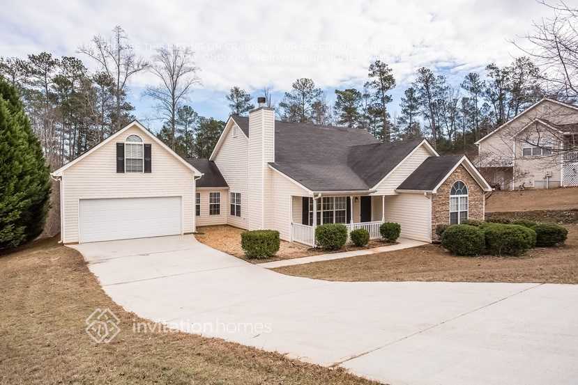 Photo - 210 Berkshire Pass