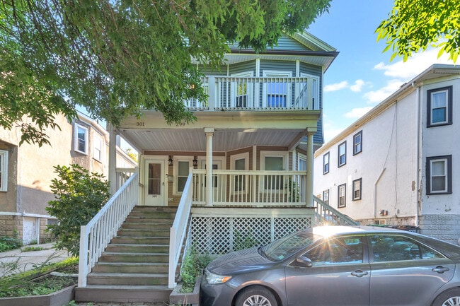 Building Photo - 299 Alewife Brook Pky Unit 2