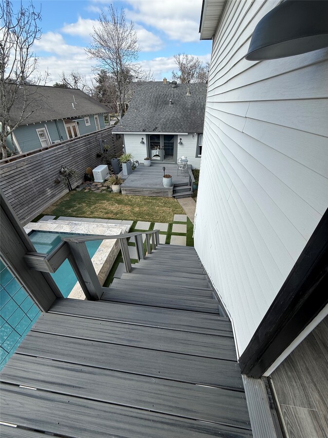 Photo - 618 E 16th St