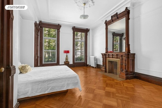 Building Photo - 131 1/2 Noble St Rental