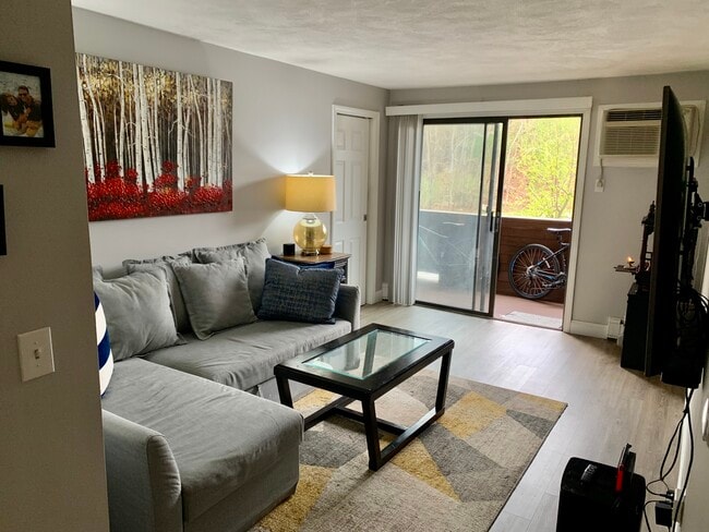 Building Photo - 11 Davis Rd Unit B6 Rental
