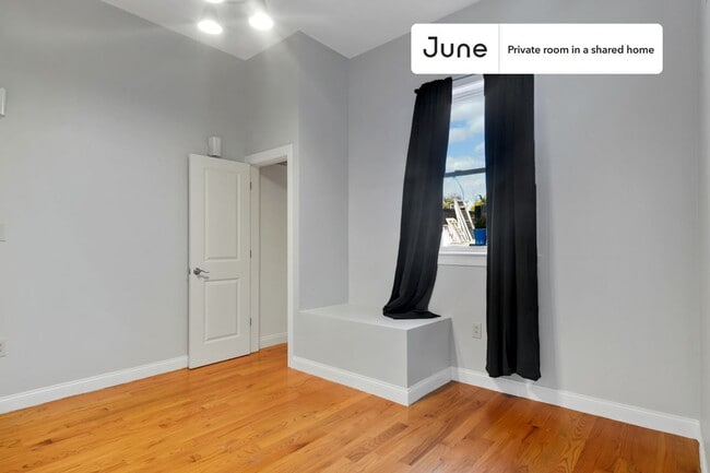 Photo - Room in Shared 5 bed/2.5 bath home Unit C