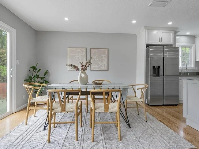 Photo - 2448 Mahan Way