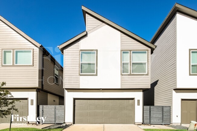 Building Photo - 329 N Centro Cir