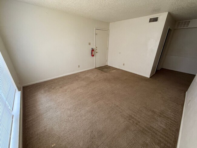 Photo - 4308 Lake Rd Unit # B