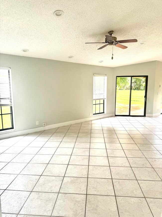 Photo - 1732 Shoreside Cir