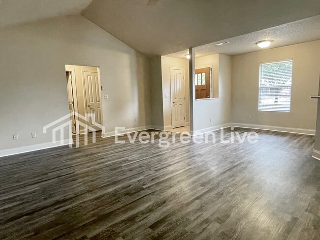 Photo - 114 Viola Ct