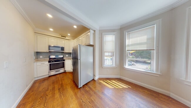 Building Photo - 19 Perrin St Unit 1
