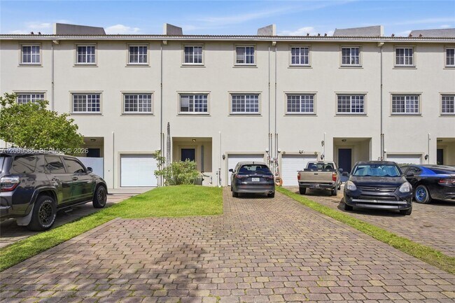 Photo - 27057 SW 140th Path Unit 0