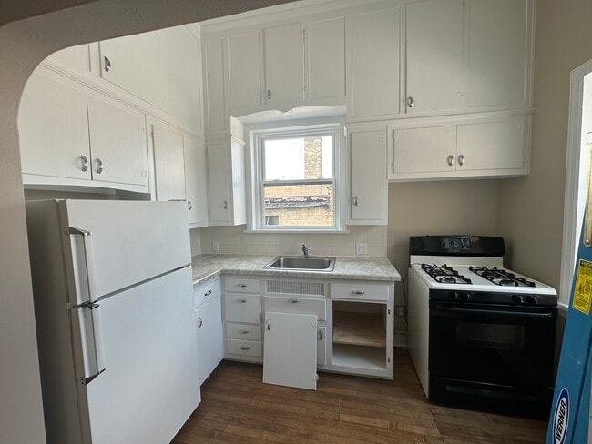 Building Photo - 134 Front St Unit 3 Rental