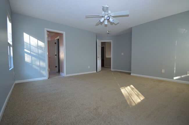 Photo - 111 Caley Rd