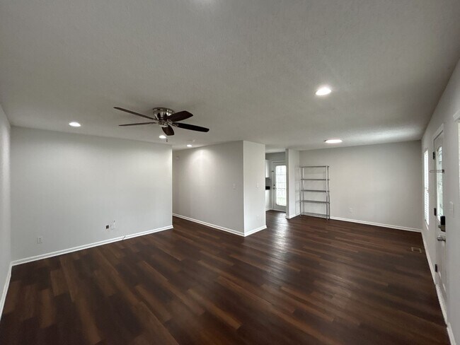 Photo - T.R. Lawing Realty Property