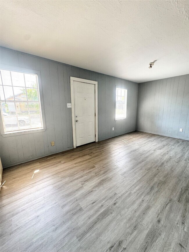 Photo - 6601 Avenue T