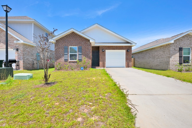 Building Photo - 4 Bedroom Home Near NAS Pensacola