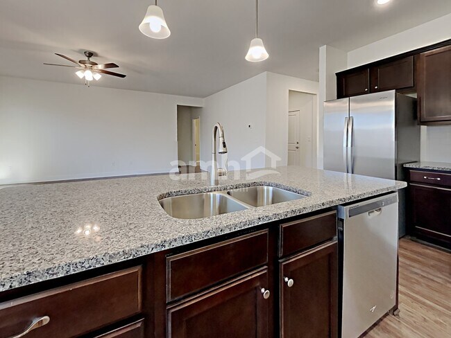 Photo - 5175 Valley Dr