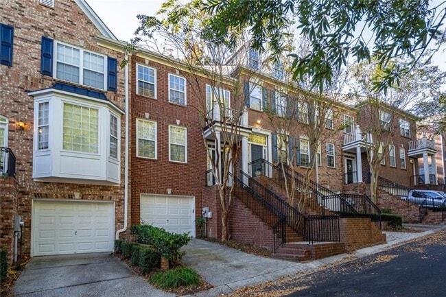 Photo - 424 Tioram Ln SE