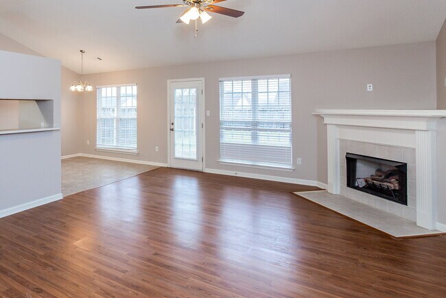 Photo - 1720 Cherry Creek Dr