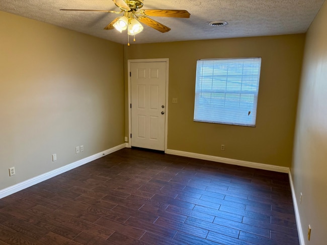 Photo - 1616 Spring Valley Dr Unit Park Place 12